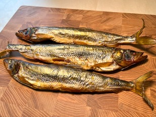 Лещ холодного копчения: Корюшка х/к (крупная)