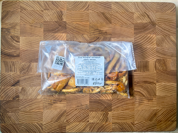 Сыр 150 гр ГОРНЫЙ СЫРОВАР (Ассорти копчёный с укропом и чесноком) в Таганроге