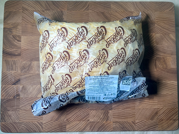 Сыр 1 кг ГОРНЫЙ СЫРОВАР (Паутинка со вкусом красной икры) в Таганроге